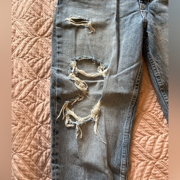 ZARA distressed jeans, size US 8 - Picture 3 of 5